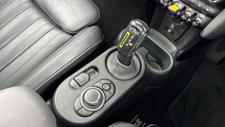 MINI Hatchback 135kW Cooper S Level 3 33kWh 3dr Auto Electric Hatchback